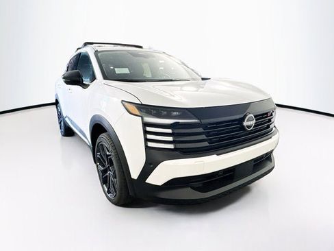 New 2026 Nissan Kicks SR w/ SR Premium Package image 3