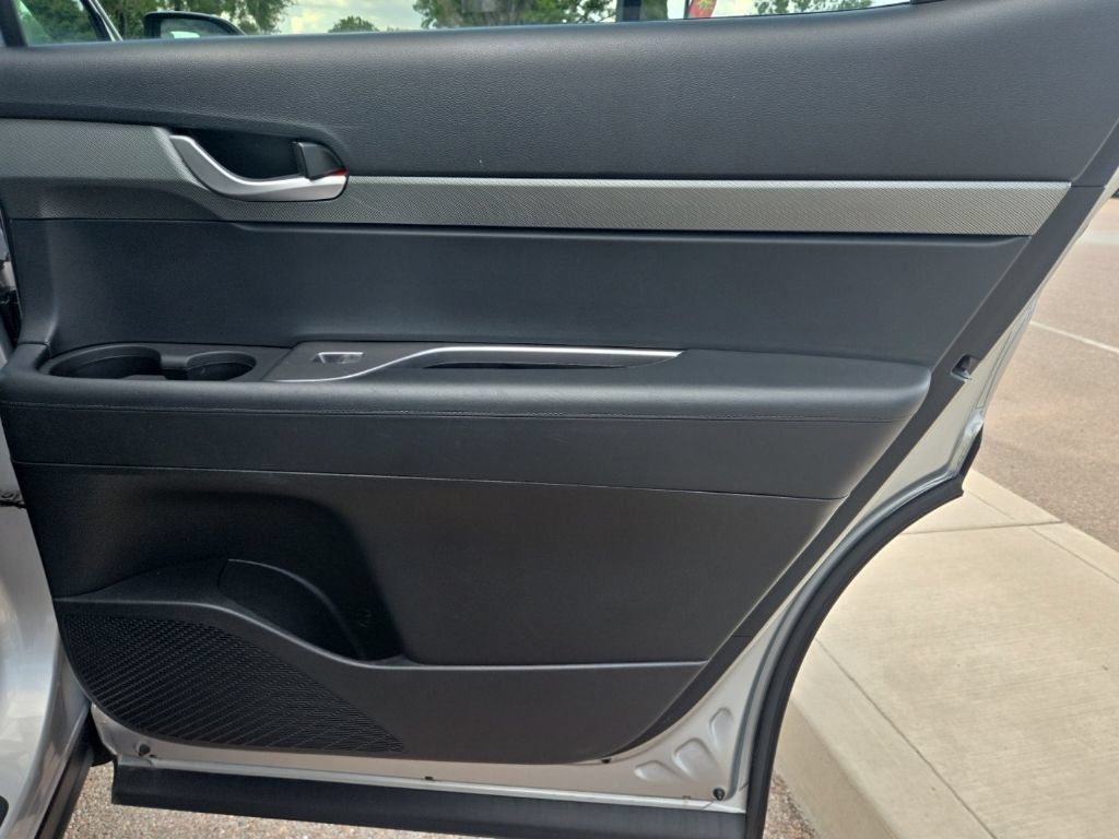 Used 2025 Hyundai Palisade SEL FWD image 9