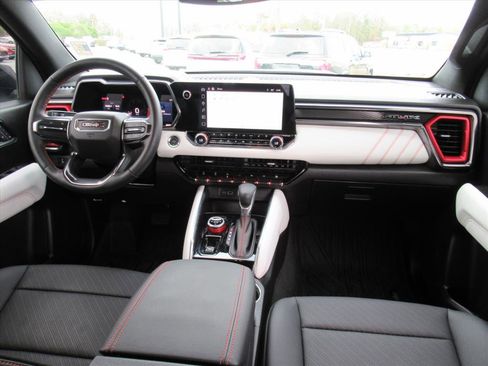 Used 2024 GMC Canyon AT4X w/ AT4X AEV Edition image 11