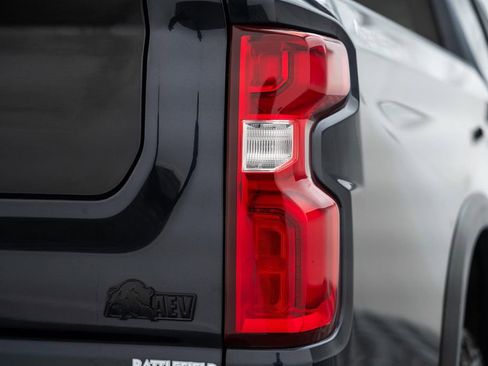 Used 2024 Chevrolet Silverado 1500 ZR2 w/ ZR2 Bison Edition AWD/4WD image 9