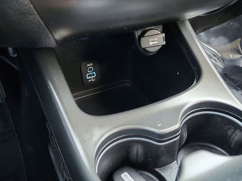 Used 2019 Dodge Journey SE w/ Blacktop Package image 42