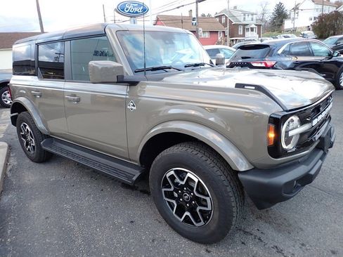 Certified 2025 Ford Bronco Outer Banks image 8