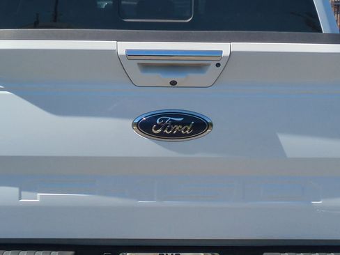 Used 2018 Ford F150 Lariat w/ Equipment Group 502A Luxury AWD/4WD image 48