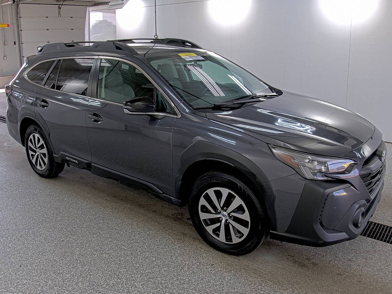 Used 2023 Subaru Outback Premium AWD/4WD image 4
