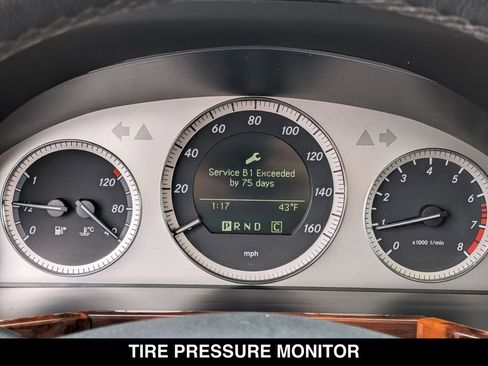 Used 2010 Mercedes-Benz GLK 350 4MATIC image 16