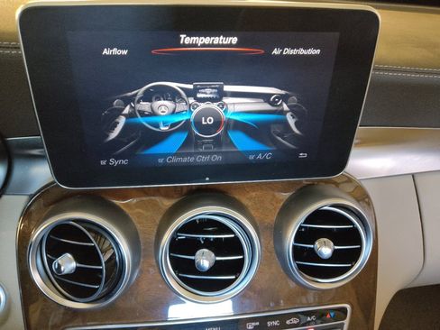 Used 2015 Mercedes-Benz C 300 4MATIC Sedan w/ Multimedia Package image 25