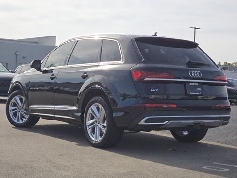 Certified 2023 Audi Q7 2.0T Premium w/ Convenience Package AWD/4WD image 5