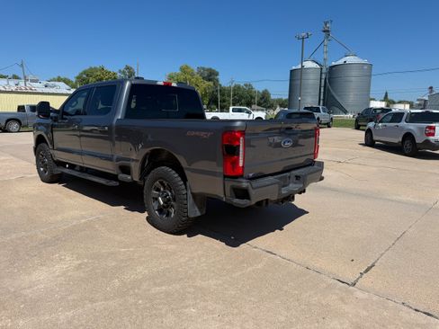 Used 2024 Ford F250 Lariat w/ Sport Appearance Package AWD/4WD image 6