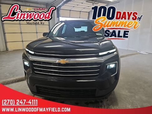 Used 2026 Chevrolet Traverse LT AWD/4WD image 3