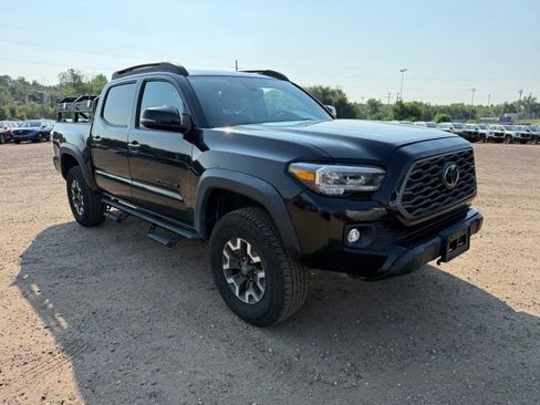 Used 2021 Toyota Tacoma TRD Off-Road w/ Technology Package AWD/4WD image 8