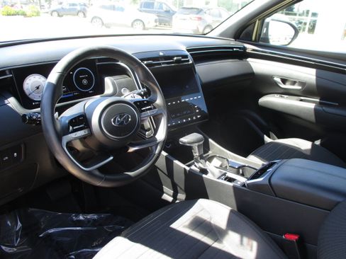 Used 2023 Hyundai Santa Cruz SEL Premium AWD/4WD image 16