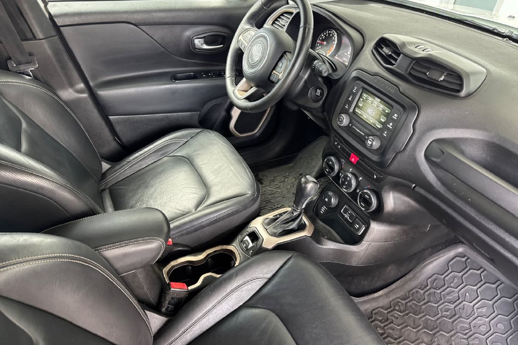 Used 2015 Jeep Renegade Limited w/ Safety & Security Group I AWD/4WD image 18