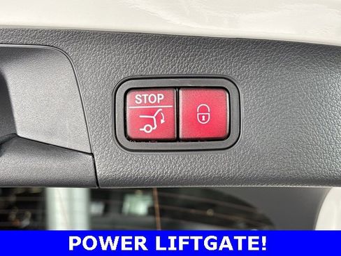 Certified 2025 Mercedes-Benz GLA 250 image 5