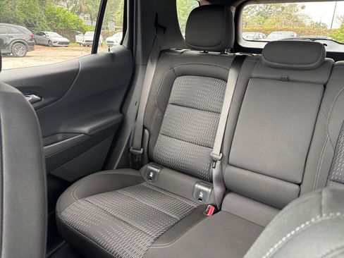 Used 2025 Chevrolet Equinox LT image 39