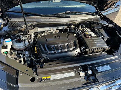 Used 2018 Volkswagen Tiguan SE image 13