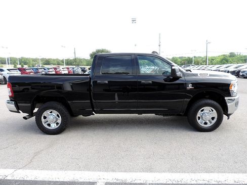 Used 2024 RAM 2500 Tradesman w/ Chrome Appearance Group image 4