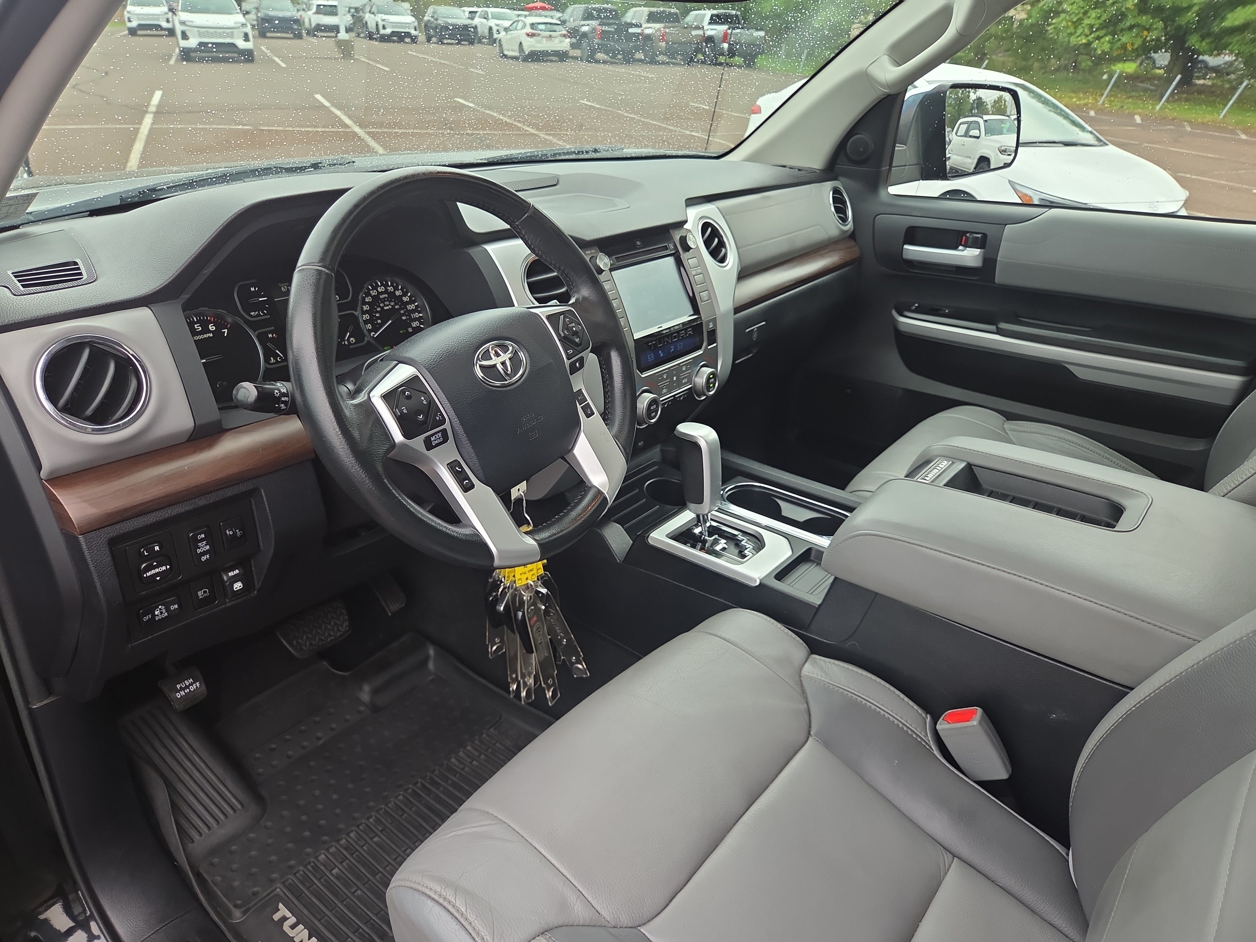 Used 2018 Toyota Tundra Limited w/ Limited Premium Package AWD/4WD image 14