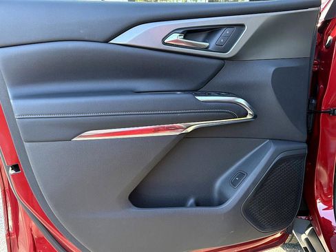 New 2026 Chevrolet Traverse LT image 14