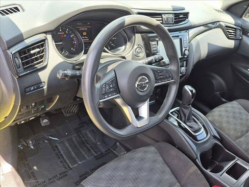 Used 2020 Nissan Rogue Sport SV FWD image 10