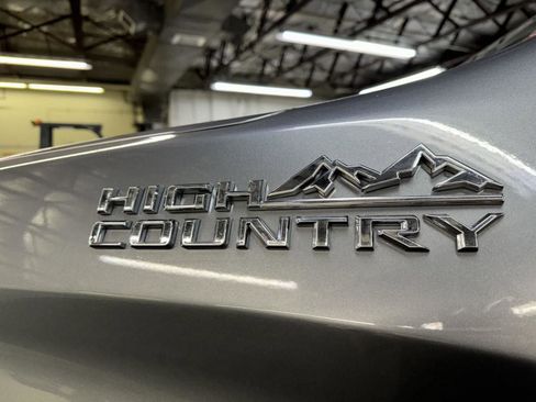 Used 2019 Chevrolet Silverado 1500 High Country w/ Technology Package image 7