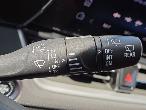 Used 2025 Chevrolet TrailBlazer LT FWD image 29