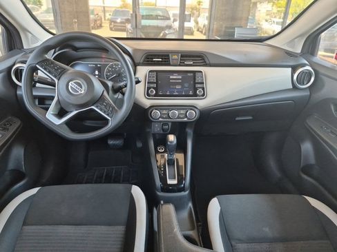Used 2020 Nissan Versa SV FWD image 15