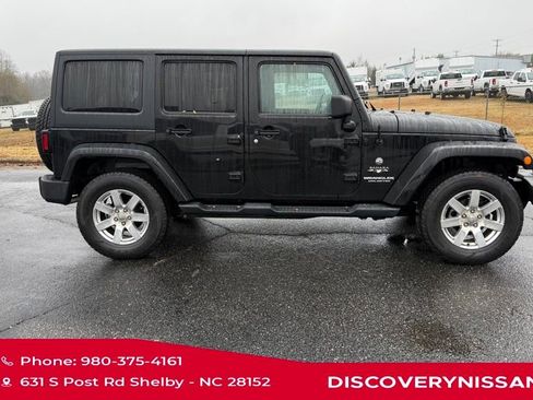 Used 2016 Jeep Wrangler Unlimited Sahara image 6