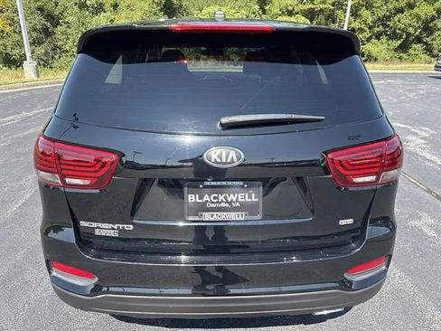 Used 2019 Kia Sorento FWD image 5
