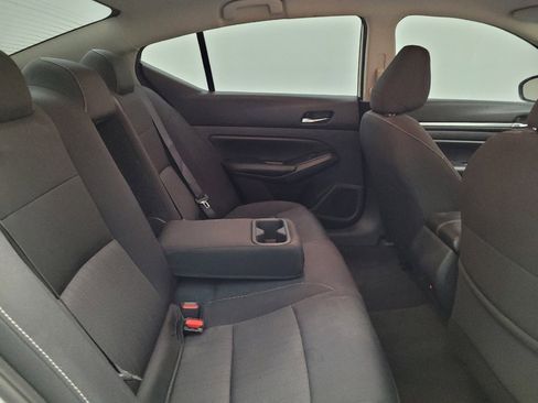 Used 2022 Nissan Altima 2.5 SV image 19