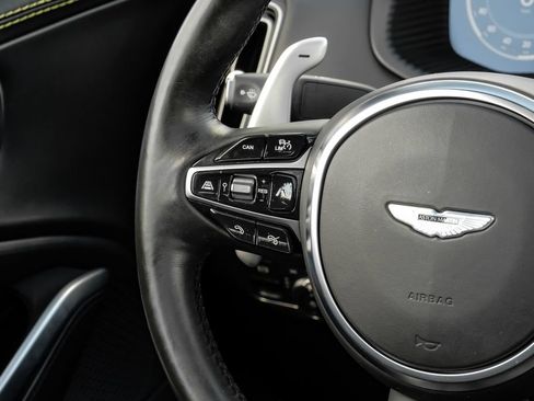 Used 2021 Aston Martin DBX AWD/4WD image 19