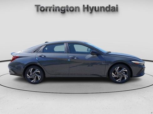New 2025 Hyundai Elantra Sport image 8