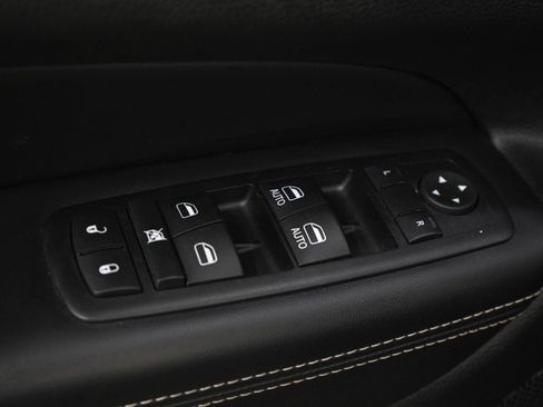 Used 2014 Jeep Grand Cherokee Limited w/ Trailer Tow Group IV AWD/4WD image 21