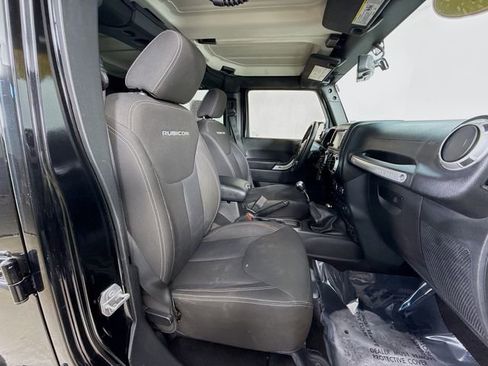 Used 2017 Jeep Wrangler Unlimited Rubicon w/ Connectivity Group image 25