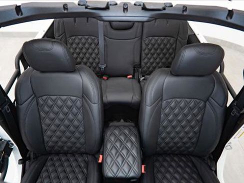 Used 2026 Jeep Wrangler Unlimited Sport AWD/4WD image 3