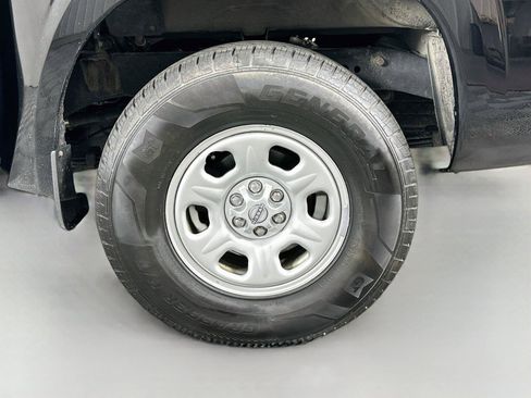 Used 2022 Nissan Frontier S AWD/4WD image 28