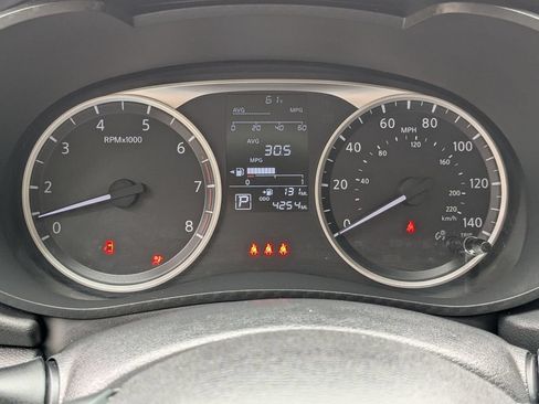 Certified 2025 Nissan Versa S w/ S Plus Package FWD image 19