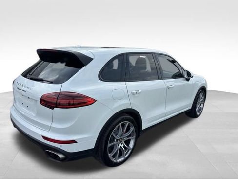 Used 2016 Porsche Cayenne Turbo AWD/4WD image 5