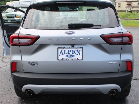 Used 2023 Ford Escape AWD image 10