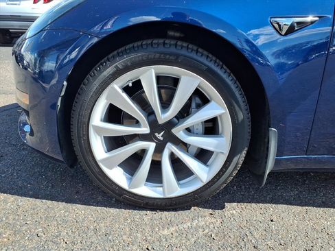 Used 2018 Tesla Model 3 image 9