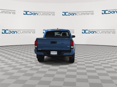 Used 2019 Toyota Tacoma TRD Off-Road image 7