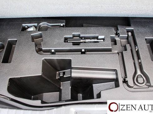 Used 2022 Toyota Mirai w/ Advanced Technology Package RWD image 34