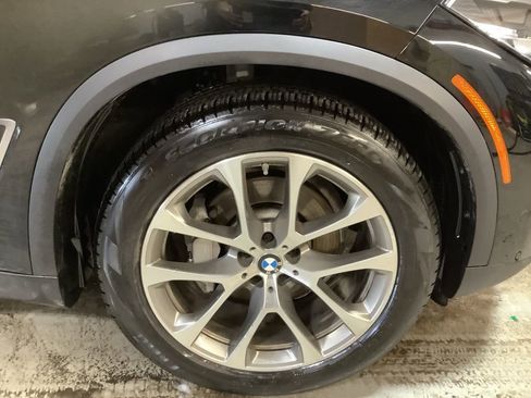 Used 2023 BMW X5 xDrive40i w/ Premium Package image 10