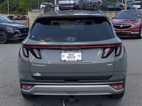 New 2025 Hyundai Tucson Limited image 6