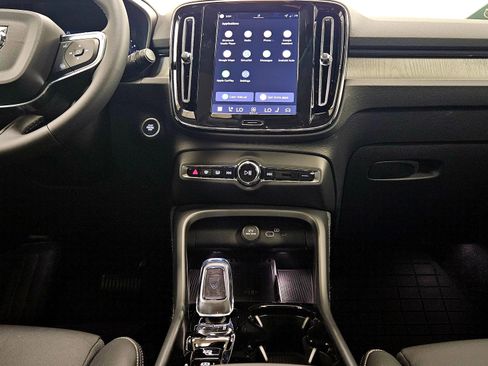 New 2026 Volvo XC40 B5 Plus w/ Climate Package image 16