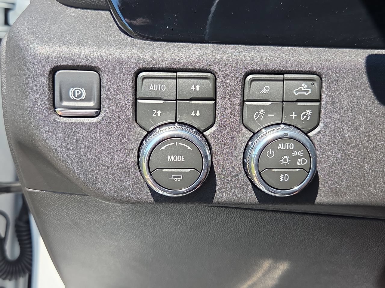 Used 2026 GMC Sierra 1500 Elevation w/ Elevation Premium Package AWD/4WD image 18