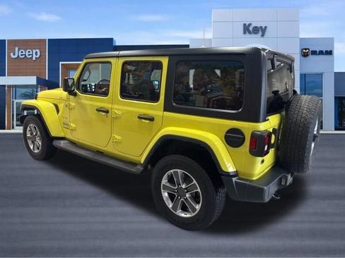 Used 2022 Jeep Wrangler Unlimited Sahara w/ Cold Weather Group AWD/4WD image 4