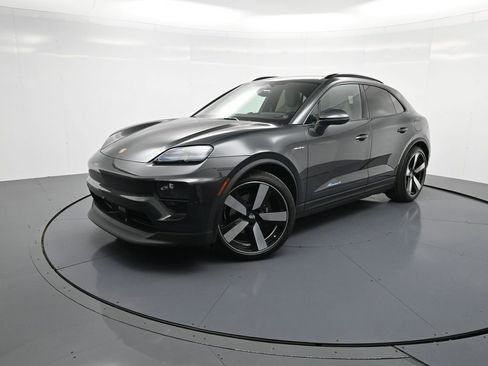 New 2026 Porsche Macan 4 Electric image 1