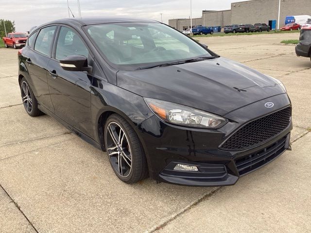 Used 2017 Ford Focus ST FWD image 11