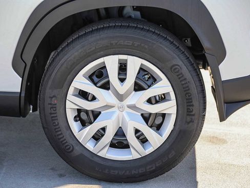 New 2026 Toyota Corolla Cross L image 11