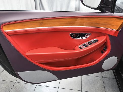 Used 2021 Bentley Continental GT image 9